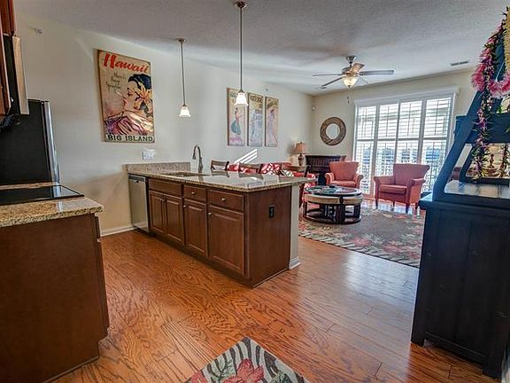 5th image of 1145 Napoleon St APT 401