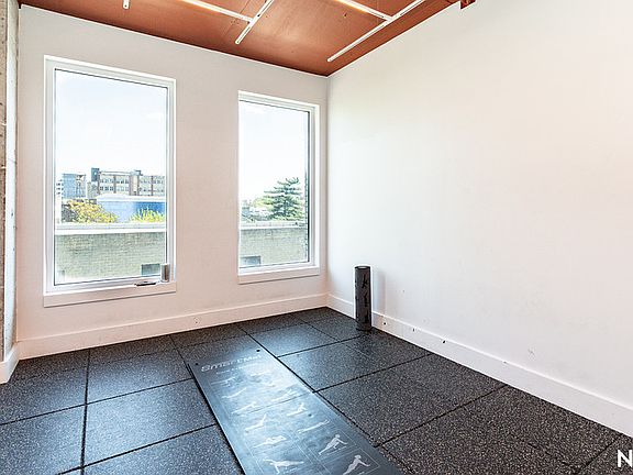 4th image of 58 Vanderbilt Ave #7A