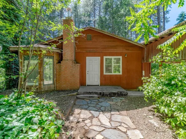 2834 Blair Rd, Pollock Pines, CA 95726