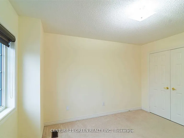 73 Thornbush Blvd — Photo 24