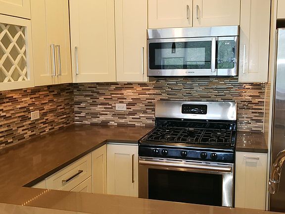 5th image of 6456 S Woodlawn Ave APT 4C