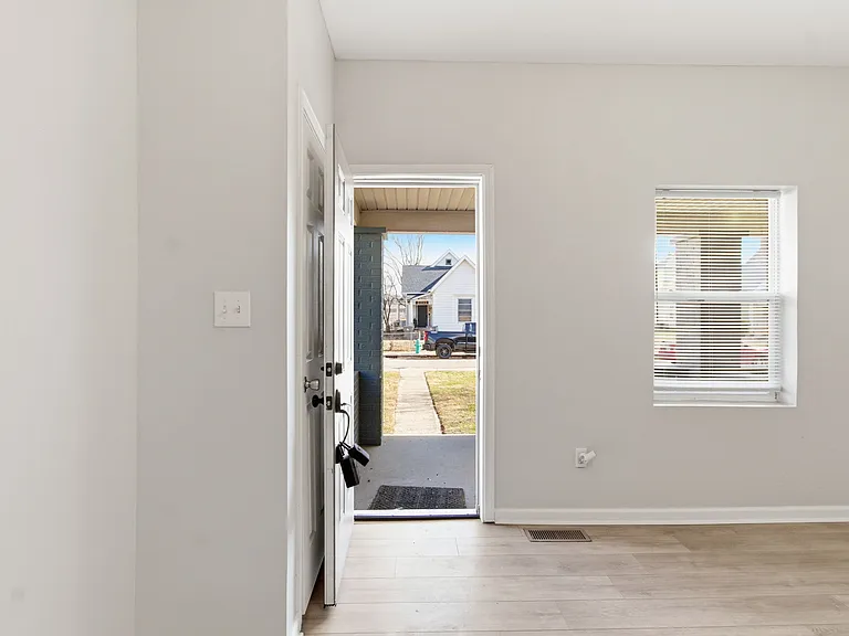 1338 Barth Ave #1338 — Photo 8