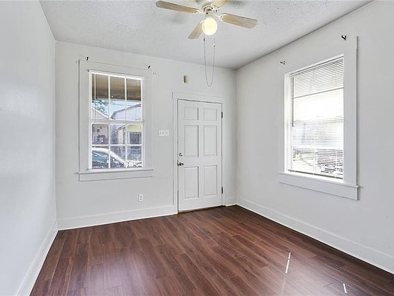 3rd image of 9022-24 Cohn St