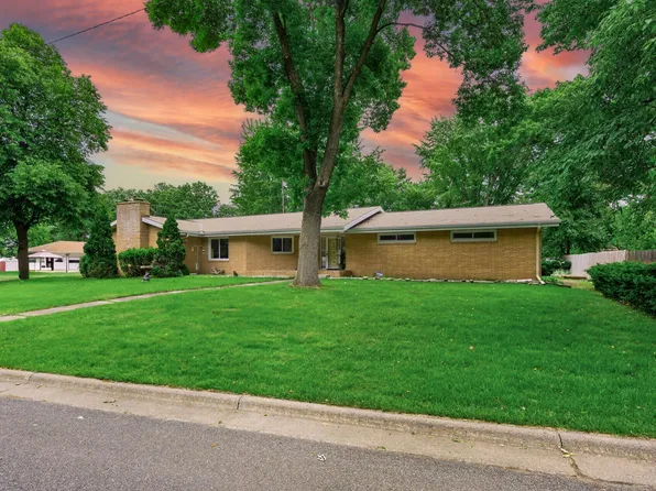 755 3rd Ave NW, Milaca, MN 56353