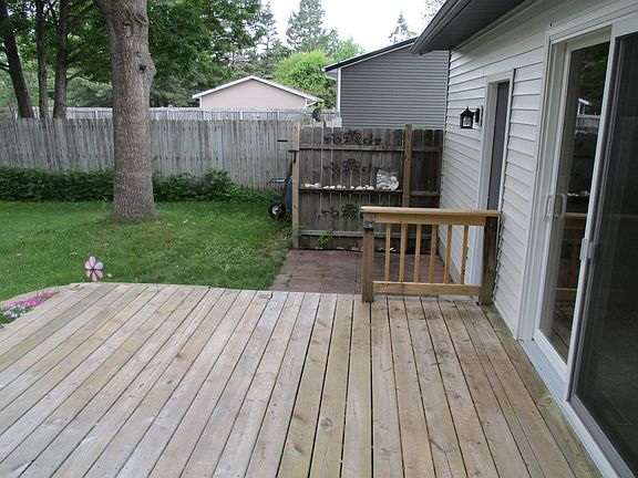 4th image of 614 Annie St