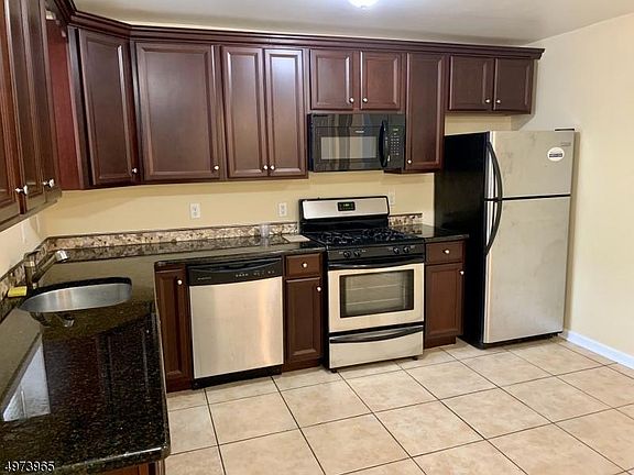 3rd image of 112 Bruen St #1
