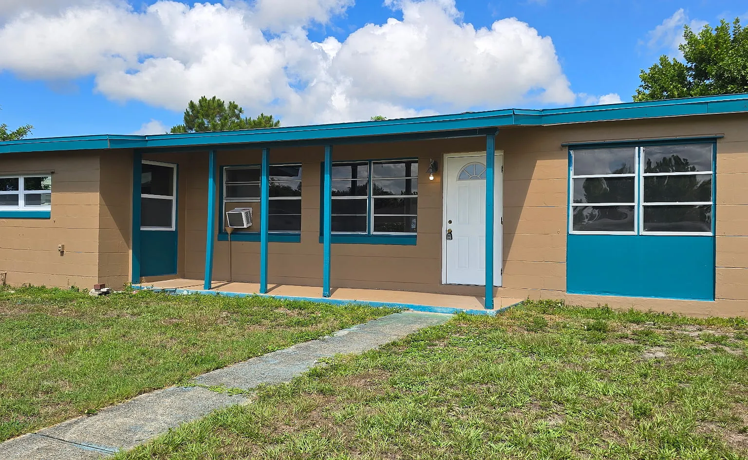 3 bed, 1300 sqft, $1,500 — Photo 2