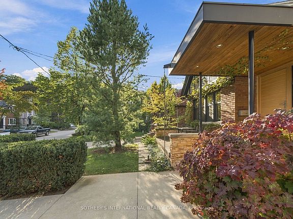 5th image of 16 Sunnybrook Rd