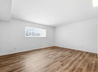 2375 Walton Blvd UNIT 8, Rochester Hills, MI 48309