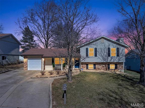 2nd image of 26 Vanguard Dr