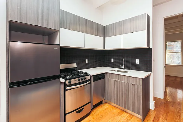 Rented by Nooklyn NYC LLC | media 25