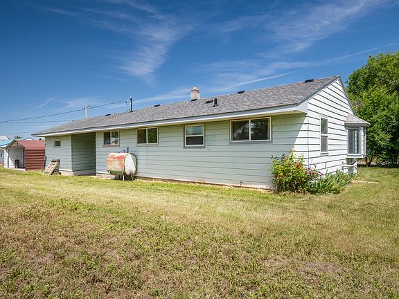 3rd image of 213 Flathead St