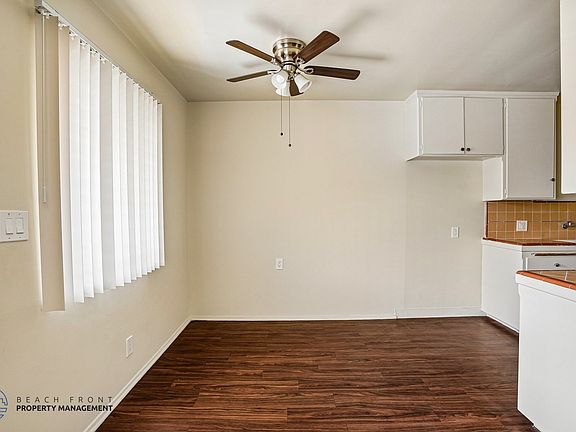 3rd image of 1830-34 W El Segundo Blvd #44
