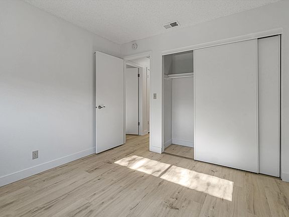 5th image of 1734 Kent St APT B