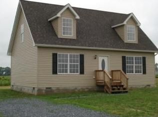 25718 Caroline St, Greensboro, MD 21639