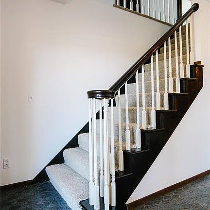 4th image of 2613 Mockingbird Ln