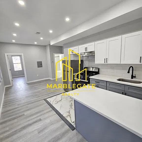 352 S 10th St #22 — Photo 2