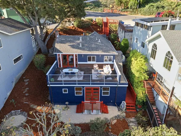 44 Trinity Rd, Brisbane, CA 94005