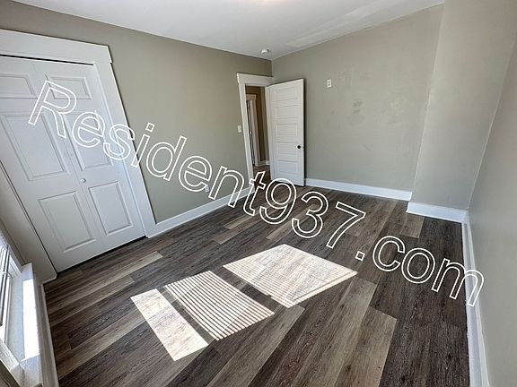 5th image of 23 Erie Ave