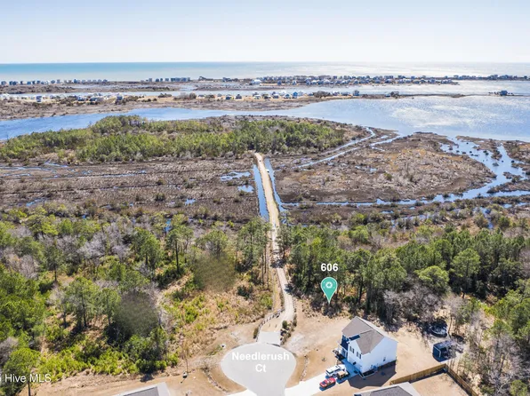 606 Needlerush Ct Unit 200, Sneads Ferry, NC 28460