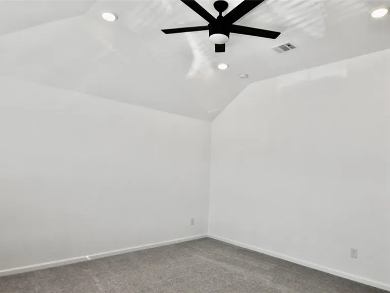 5427 Holly Haven Ct — Photo 13