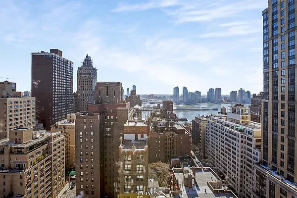 Rented by Town Residential | media 20