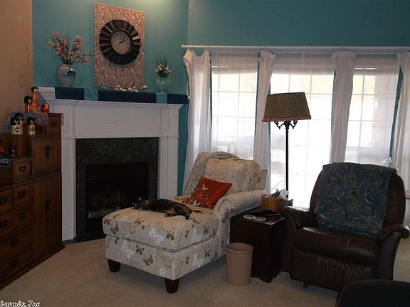 5th image of 766 Jamestown Cir