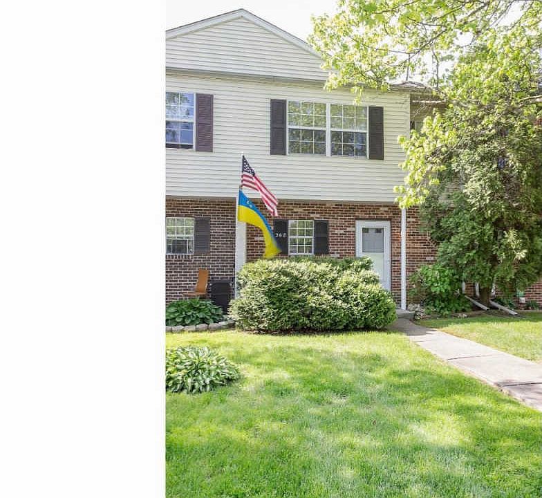 1st image of 268 Carlyn Ct