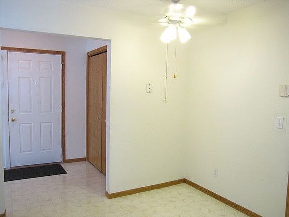 5th image of 1642 Amhurst Way