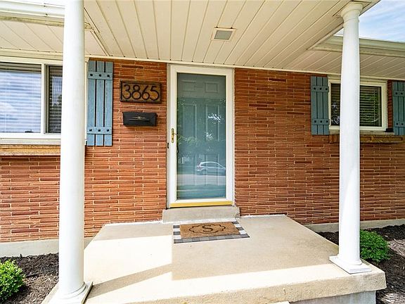 3rd image of 3865 Maryknoll Dr