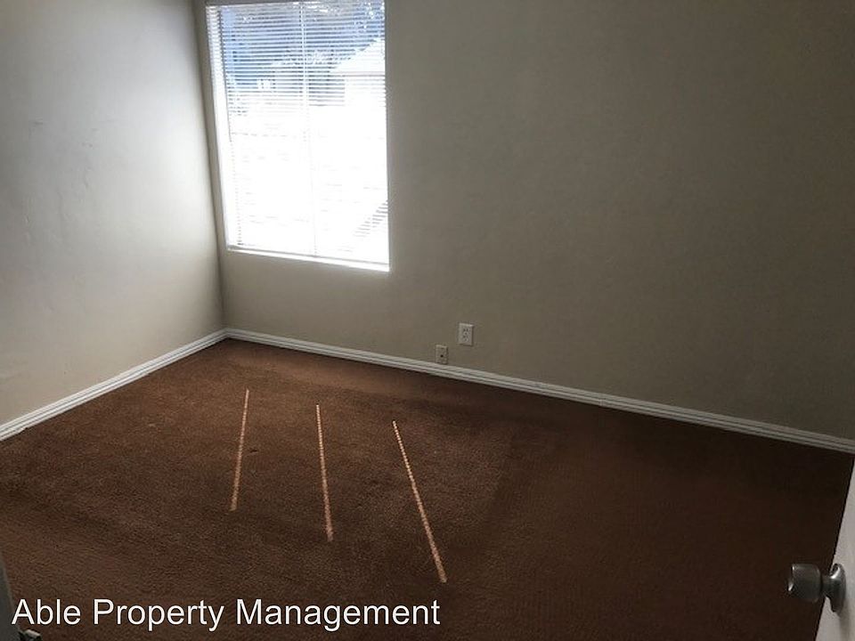 2nd image of 4308 Tierra Verde St APT A