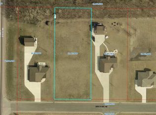 1005 Birch Ave NE, Montgomery, MN 56069