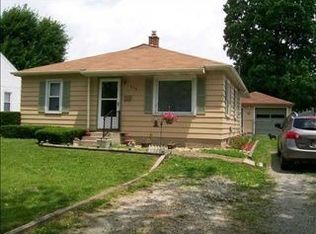 832 N Parkway Dr, Anderson, IN 46013