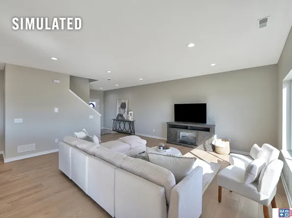 222 105th St, Lincoln, NE 68527