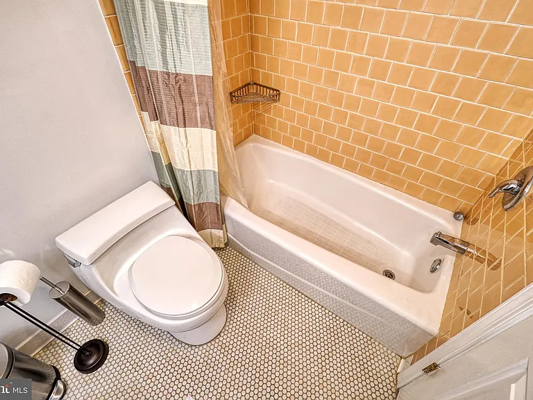 936 T St NW #B — Photo 13