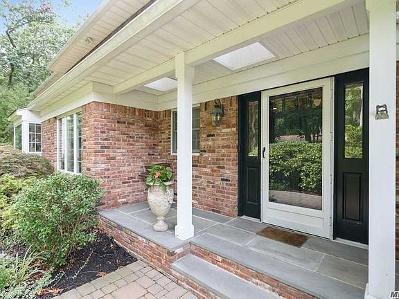 3rd image of 18 Truxton Ln