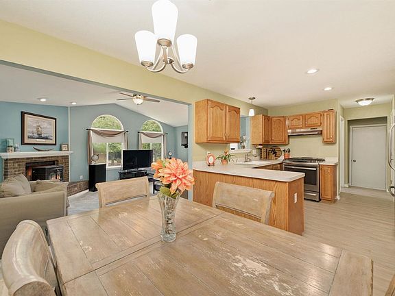 5th image of 1668 Northbrook Ct