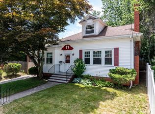 389-391 Pontiac Ave, Cranston, RI 02910