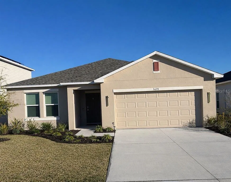 4 bed, 3.0 bath, 2106 sqft, $2,300 — Photo 1