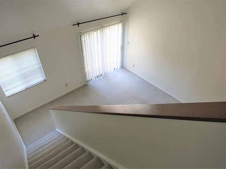 1002 Linden Ave #304 — Photo 11