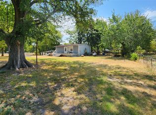 197 Gladys St, Lone Oak, TX 75453