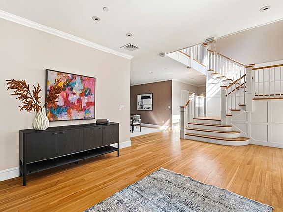 3rd image of 21 Jeffrey Rd