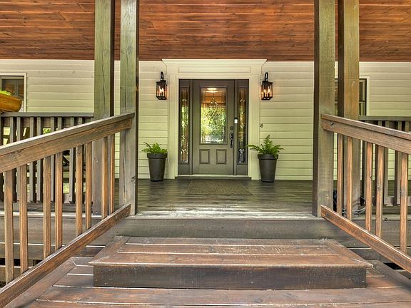 2nd image of 46 Mountain Springs Cir