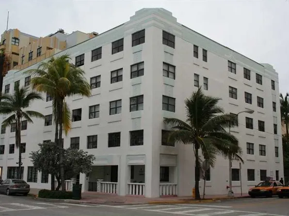 1390 Ocean Dr APT 402, Miami Beach, FL 33139