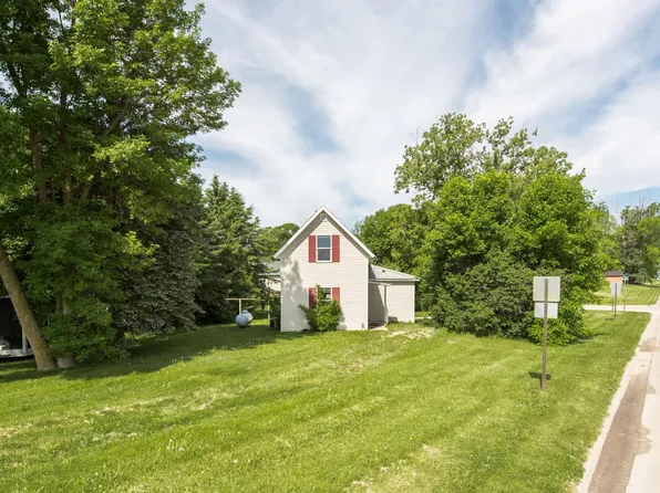 402 Sanstead St W, Garfield, MN 56332