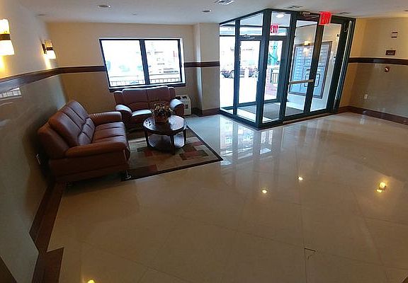 2nd image of 13523 82nd Ave APT 1B