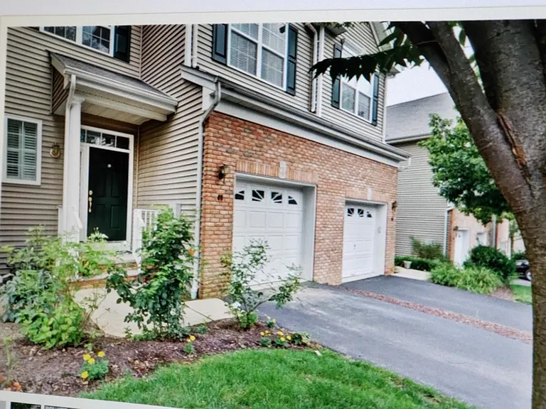 48 Hoover Ave — Photo 19