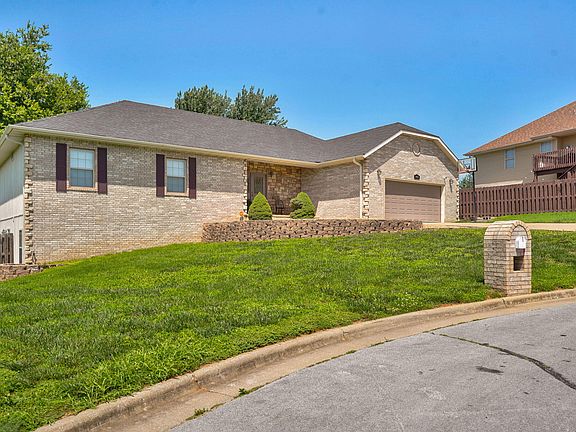 3rd image of 3713 N Croswell Avenue