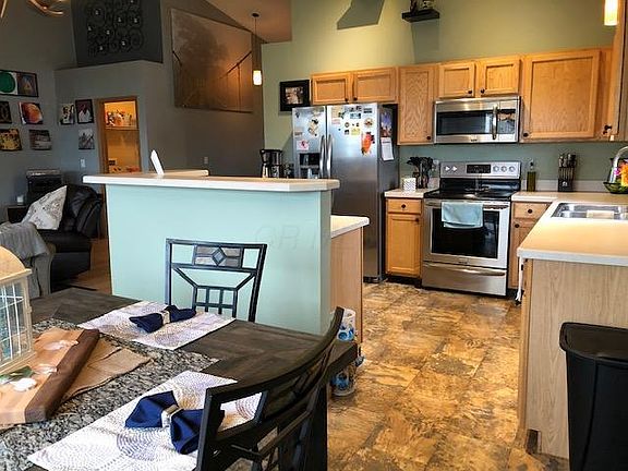 5th image of 2205 Landcrest Dr