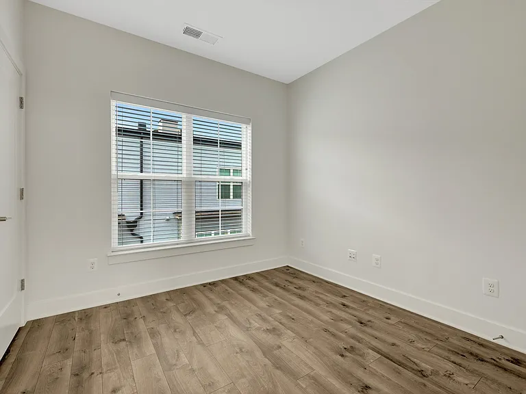 11247 Beaker St — Photo 33